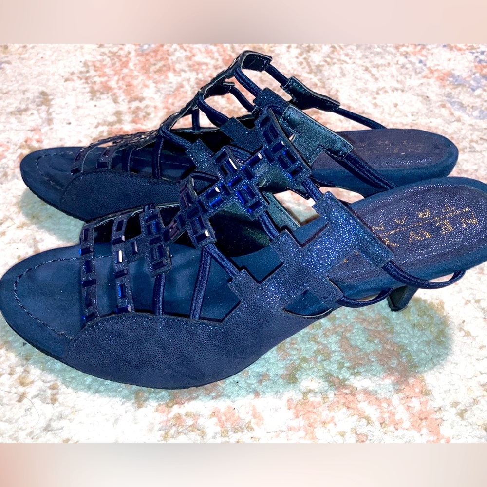 The Holiday Heel